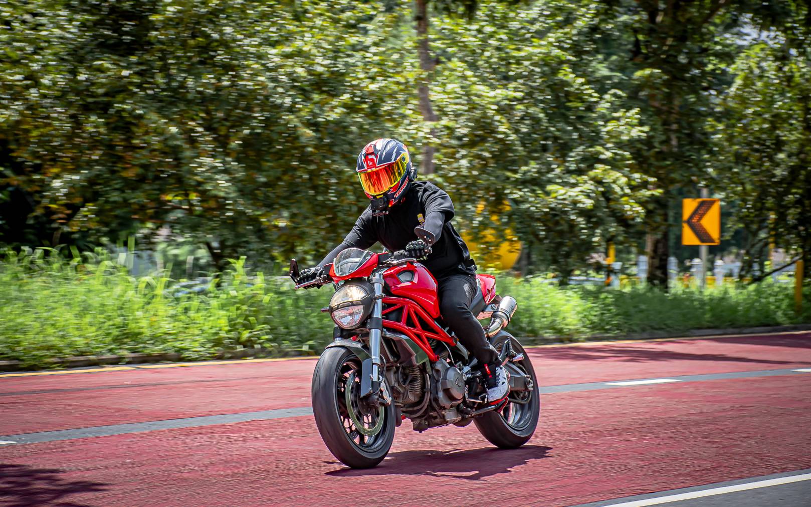 Ducati Monster 795 tank and headlight